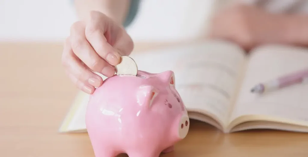 貯金をする画像